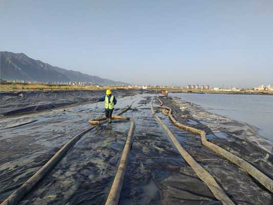 Light Customized Geotextile Dewatering Tubes Offering Tensile Strength 130130kn 175175kn and 200200kn for Water Removal