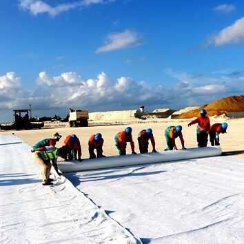 বিমানবন্দর রানওয়ে অবকাঠামো সহায়তার জন্য দীর্ঘস্থায়ী অবিচ্ছিন্ন ফিলামেন্ট নন-ওভেন জিওটেক্সটাইল