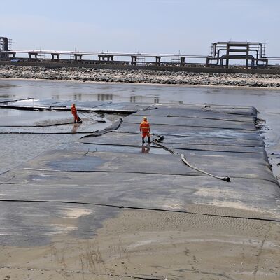 পৌর স্লাজ ট্রিটমেন্ট প্রকল্পের জন্য উচ্চ ভেদ্যতা জিওটেক্সটাইল ডিওয়াটারিং টিউব