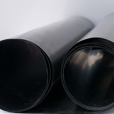 ১.৫ মিমি HDPE জিওমেমব্রেন লাইনার খনি হিপ লিচ প্যাডের জন্য বিশেষ রাসায়নিক প্রতিরোধ ক্ষমতা সহ