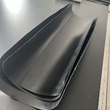 ১.৫ মিমি HDPE জিওমেমব্রেন লাইনার খনি হিপ লিচ প্যাডের জন্য বিশেষ রাসায়নিক প্রতিরোধ ক্ষমতা সহ
