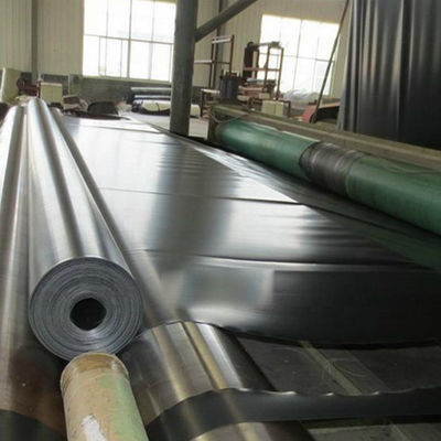 মসৃণ পৃষ্ঠতল এইচডিপিই জিওমেমব্রেন ১ থেকে ১২ মিটার প্রস্থের জলাধার লাইনার এবং পরিবেশ সুরক্ষা প্রকল্পের জন্য ডিজাইন করা হয়েছে