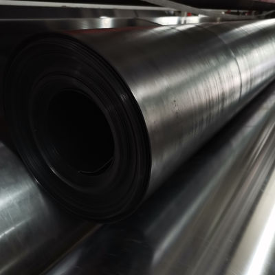 জলজ উদ্ভিদ সেচ জল সংরক্ষণ এবং ধরে রাখার অ্যাপ্লিকেশনগুলির জন্য ডিজাইন করা 1 থেকে 12 মিটার প্রস্থের এইচডিপিই ফিশ পুকুরের আস্তরণ